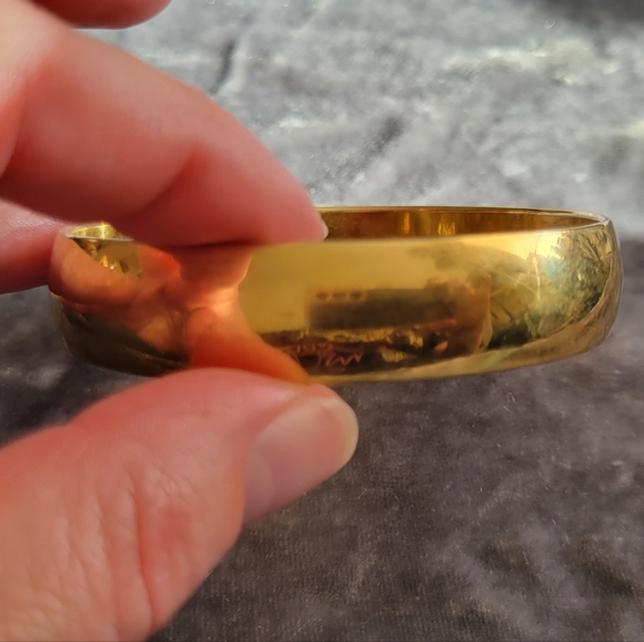 Monet Vintage Bracelet Bangle Goldtone